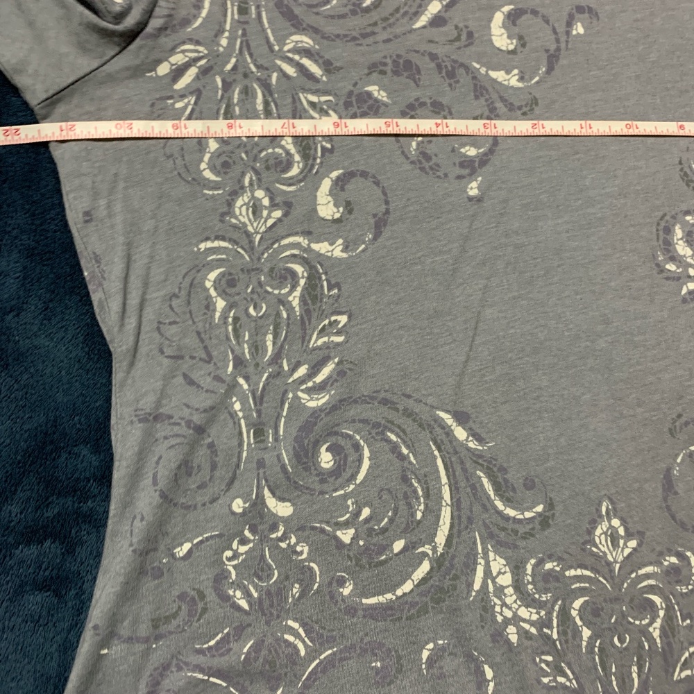 Aventura Gray Short Sleeve Scroll Print Tee - Picture 5 of 5